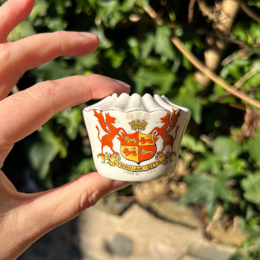 Miniature Vase - Crested China - Carlton - Cymru am Byth - Antique (Preloved)