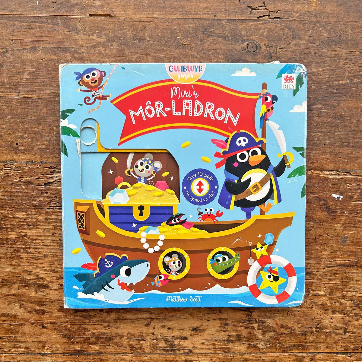 Miri'r Môr-Ladron: Miri the Pirate - Push, Pull and Turn (Preloved)