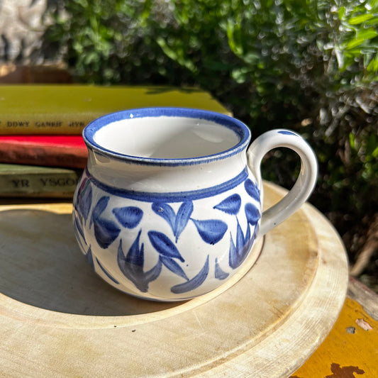 Mug - Welsh Studio Pottery - Blue & White - St. Fagans (Preloved)