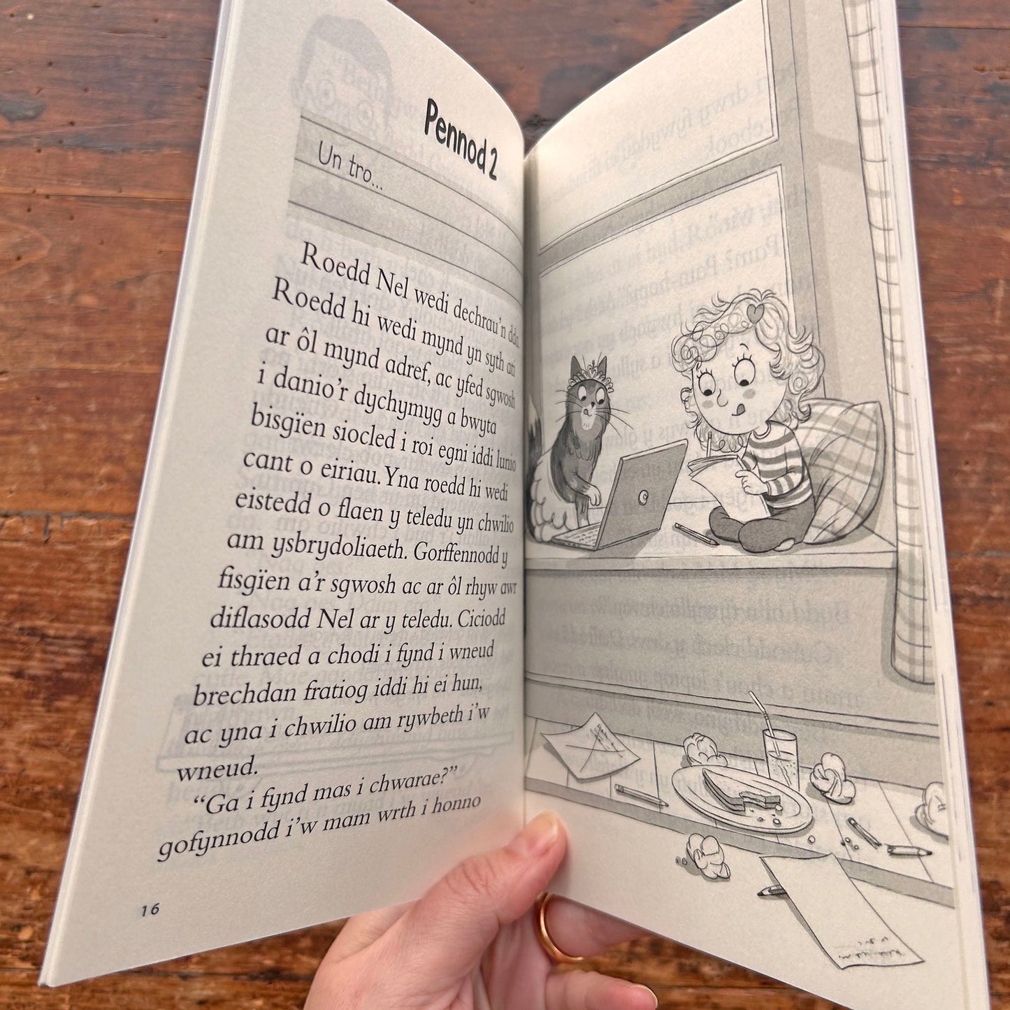 Na, Nel! Un Tro... Meleri Wyn James (Preloved / Like New)