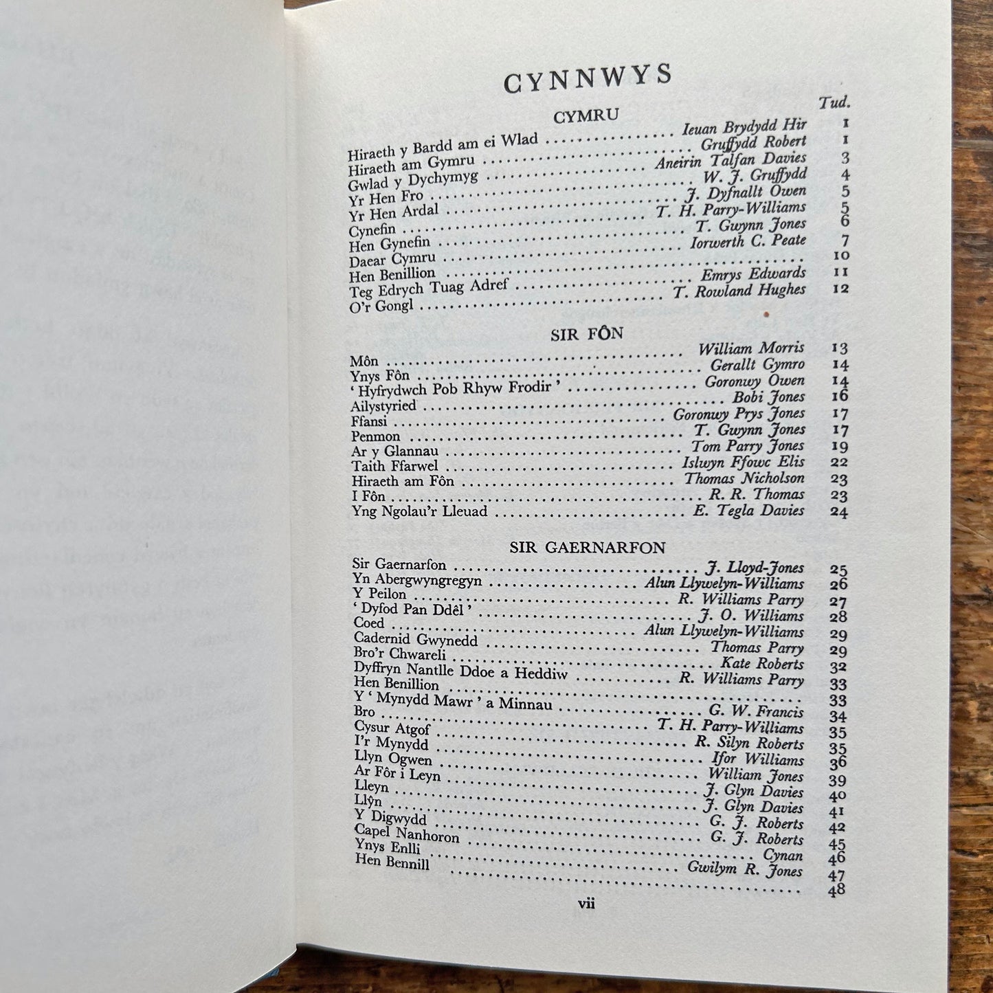 O Fôn i Fynwy - Prose & Poetry - John Davies (Preloved)