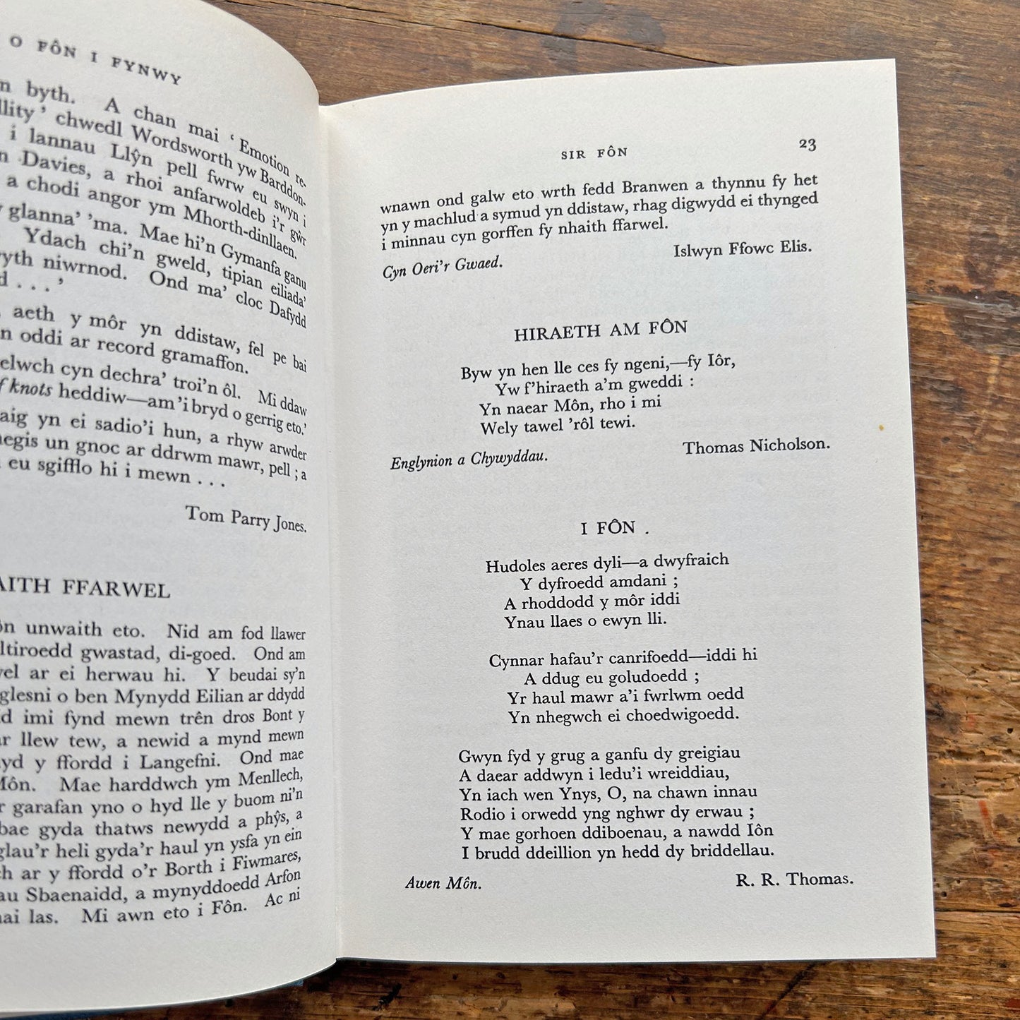 O Fôn i Fynwy - Prose & Poetry - John Davies (Preloved)