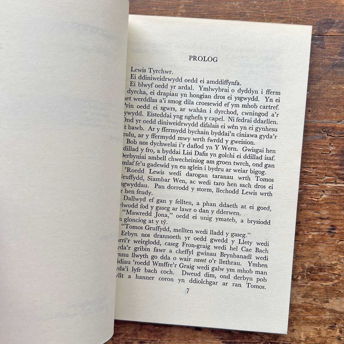 Ochr Arall y Geiniog - Gwilym Meredith Jones (Preloved)