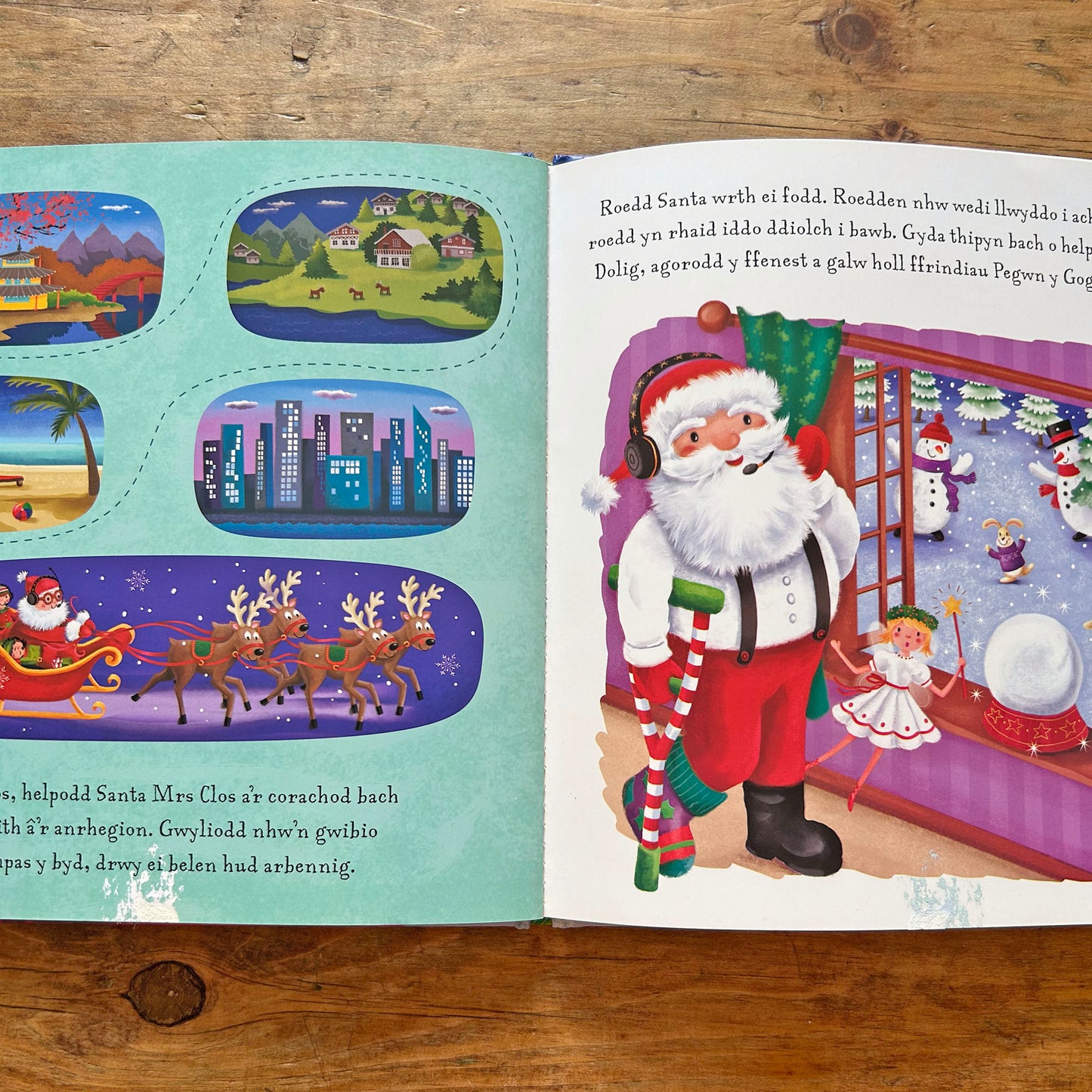 Pelen Hud Santa - Santa's Snow Globe (Preloved)