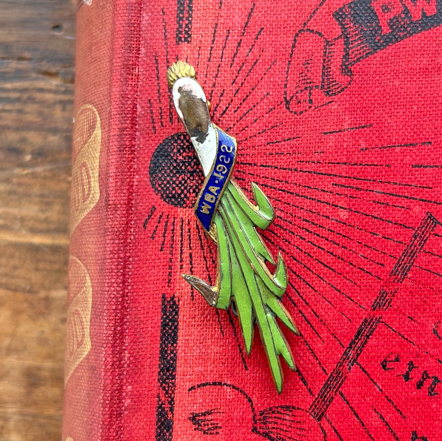 Pin Badge / Brooch - Antique WBA / Welsh Bowling Association 1922 - Leek (Preloved)