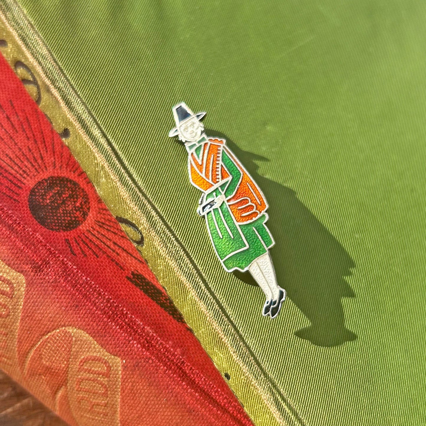 Pin / Brooch - Vintage / Antique - Silver - Welsh Lady (Preloved)