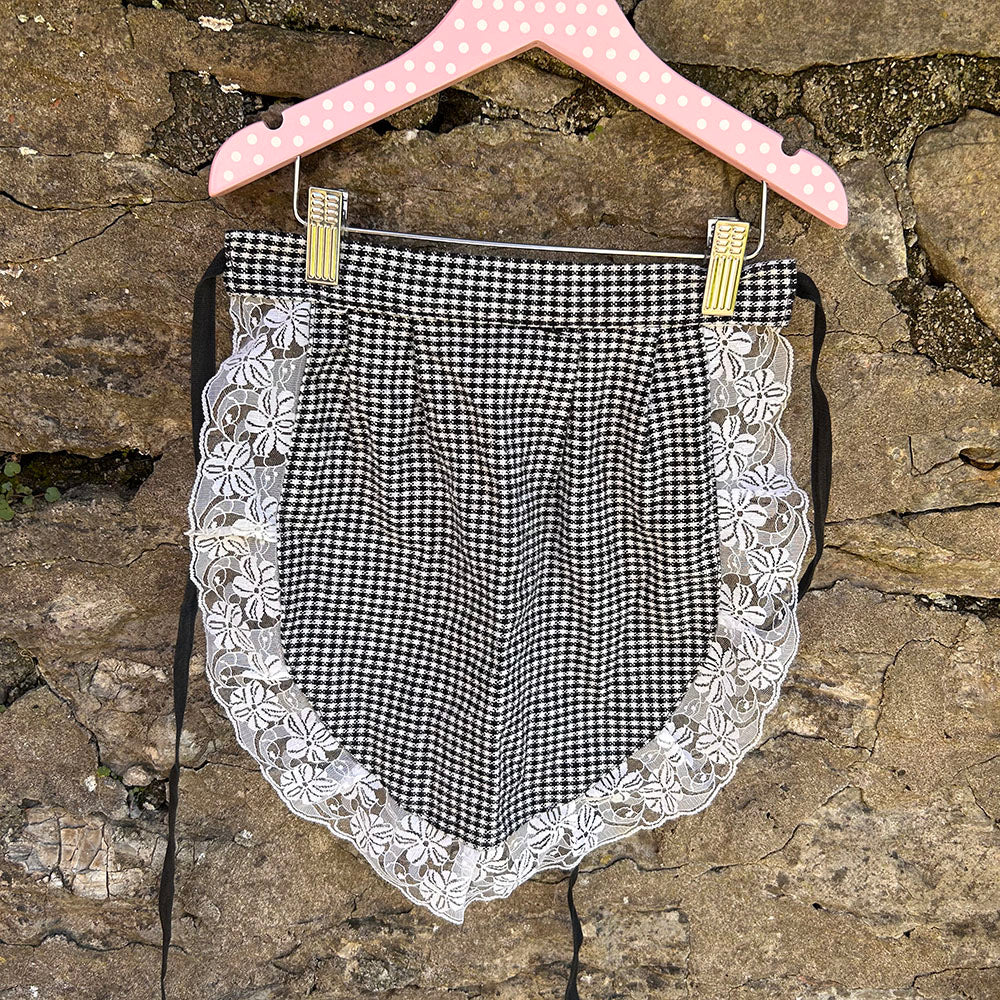 Welsh Lady's Costume - Pinny / Apron - Medium (Preloved)