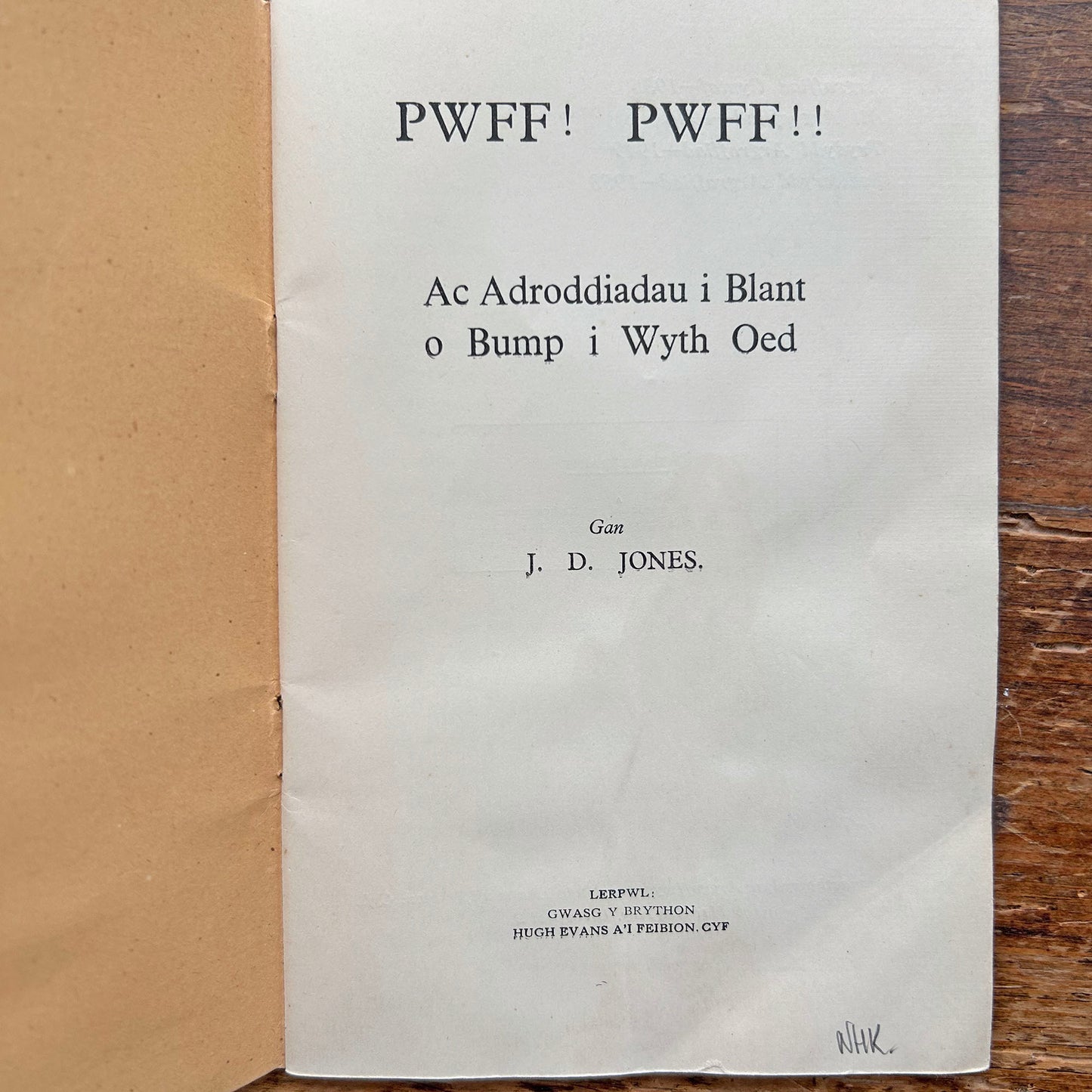 Pwff! Pwff! Ac adroddiadau i blant o bump i wyth oed - Poetry for Children 1949 (Preloved)