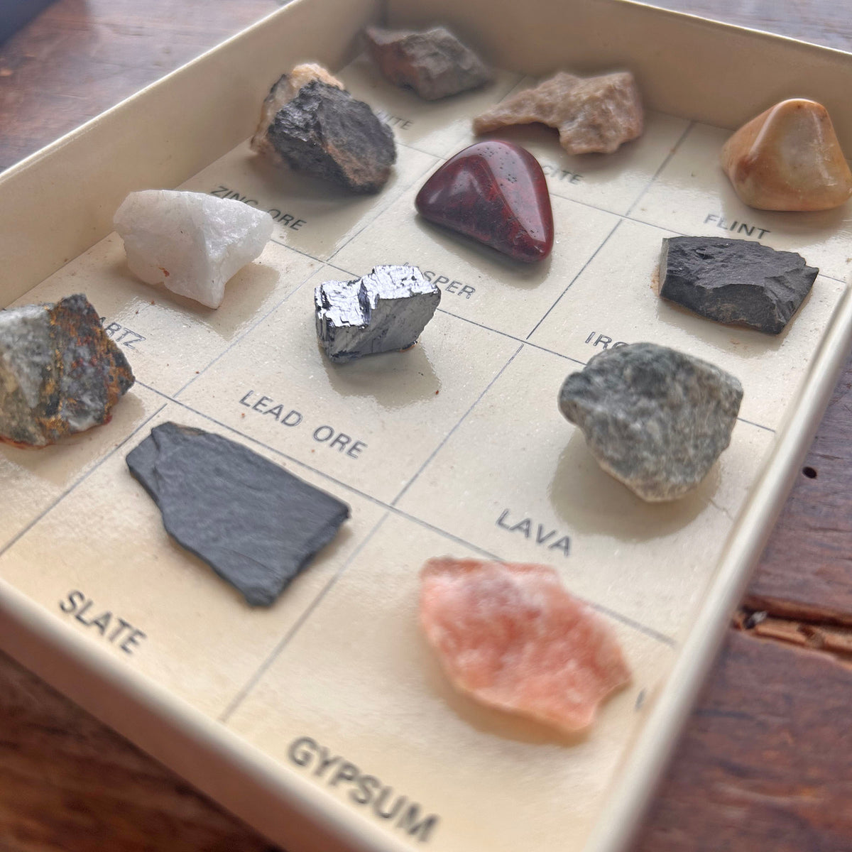 Rocks & Minerals of Wales - Geology Specimen Gift Box - Vintage - Ammonite Ltd. (Preloved)