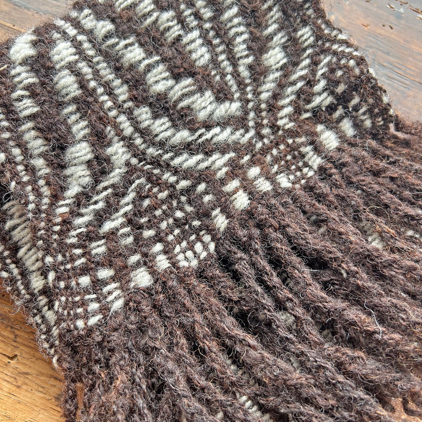 Scarf - Hand Spun / Woven in Wales - Natural Wool - Zig Zag (Preloved )