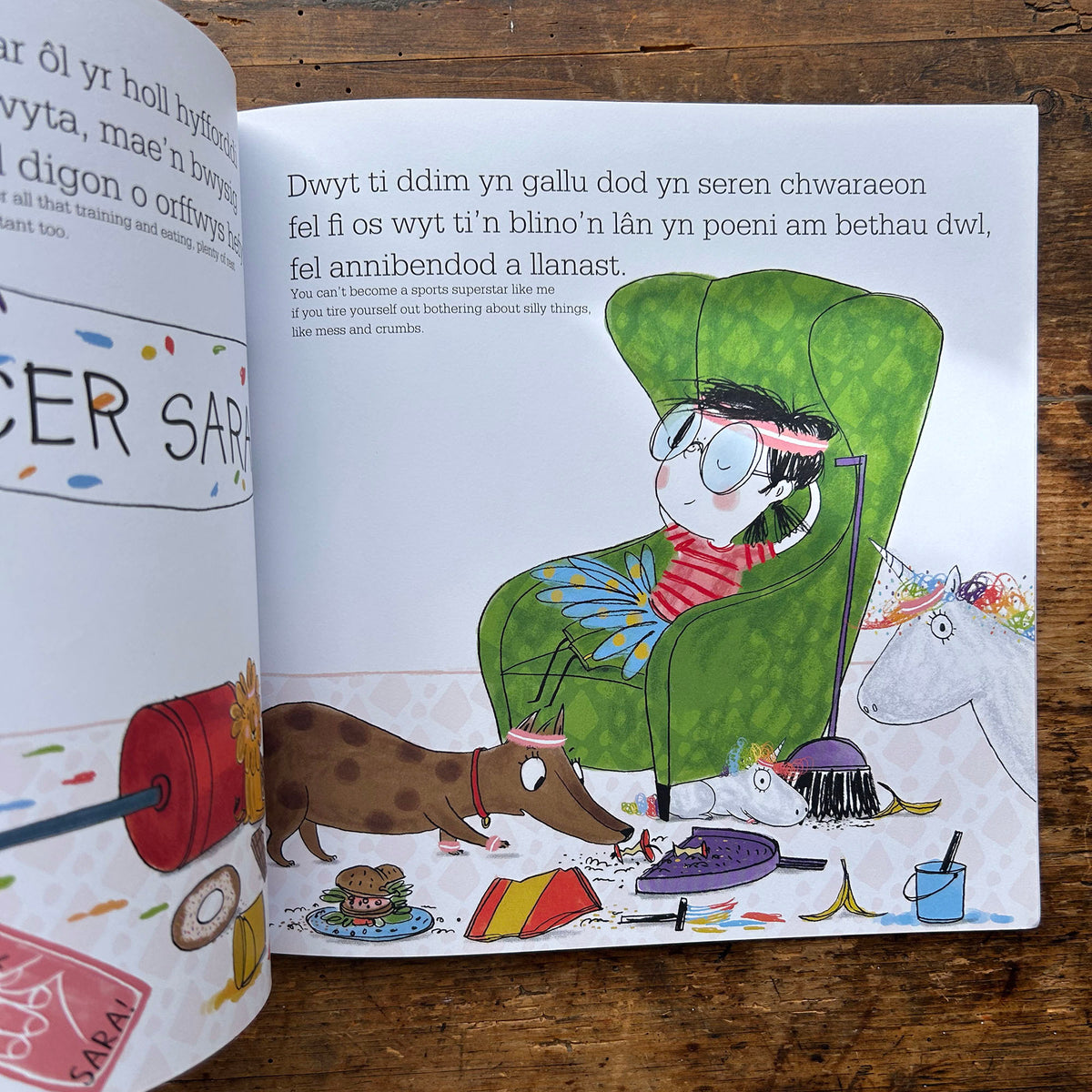 Seren Chwaraeon / Sara Jones - Morag Hood & Ella Okstad (Preloved)