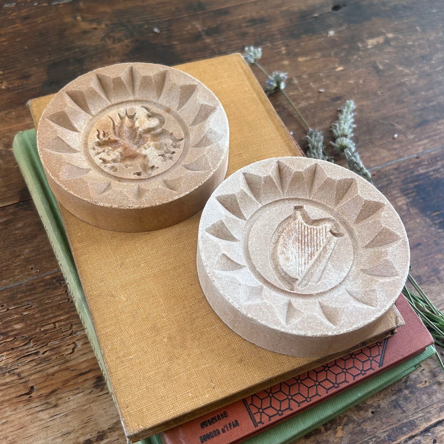 Shortbread Mini Molds - Vintage - Welsh Dragon & Harp (Preloved)