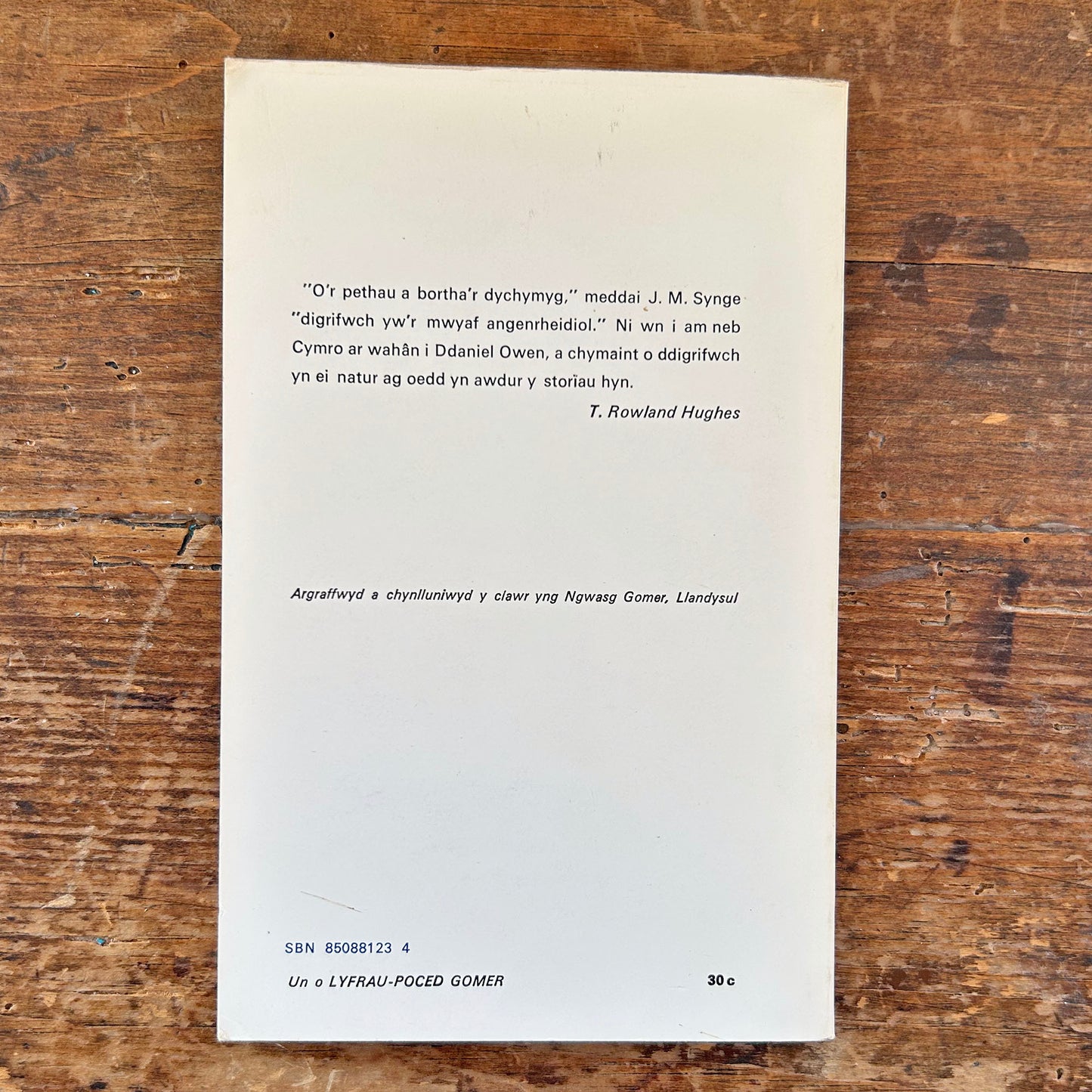 Storiau'r Henllys Fawr - Vintage Welsh Book - 1964 (Preloved)