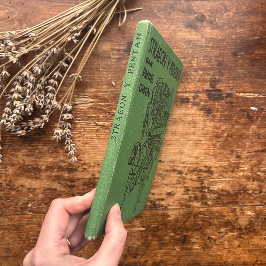 Straeon y Pentan - Daniel Owen - Green (Preloved)