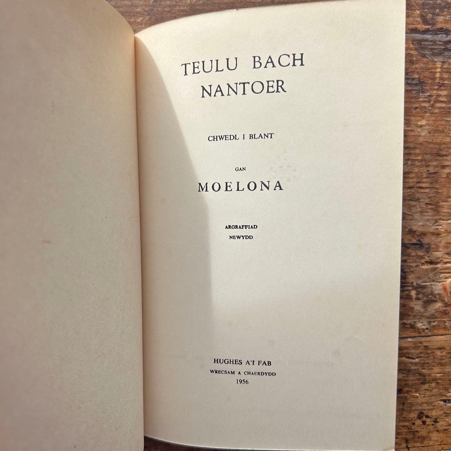 Teulu Bach Nantoer - Moelona 1956 (Preloved)