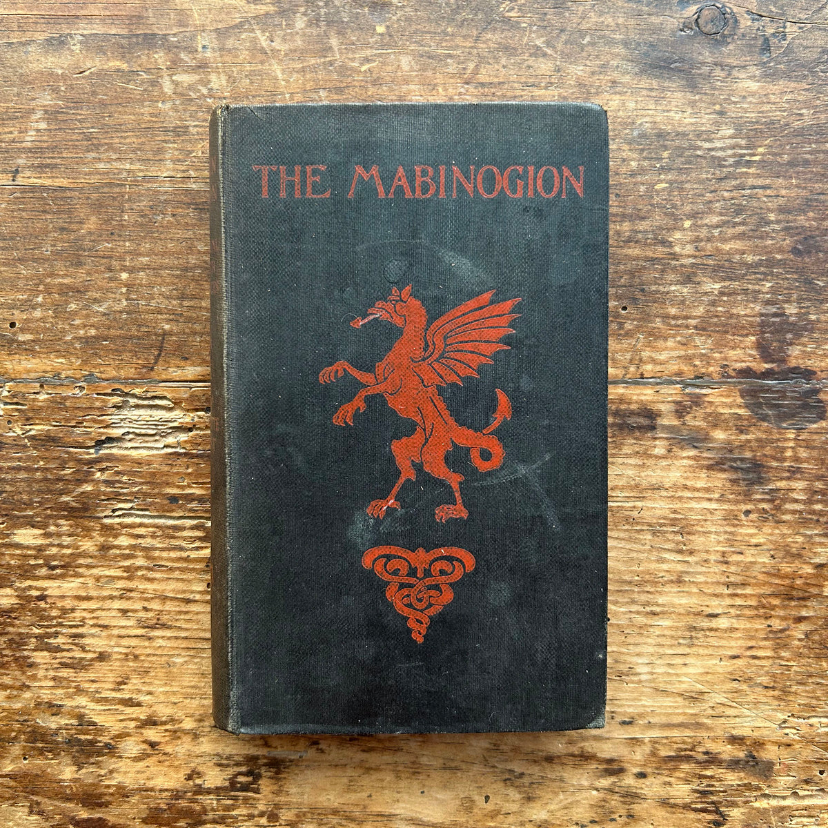 Y Mabinogion - Lady Charlotte Guest - Hen Ffurflen 1910 (Wedi'i Ail-garu)