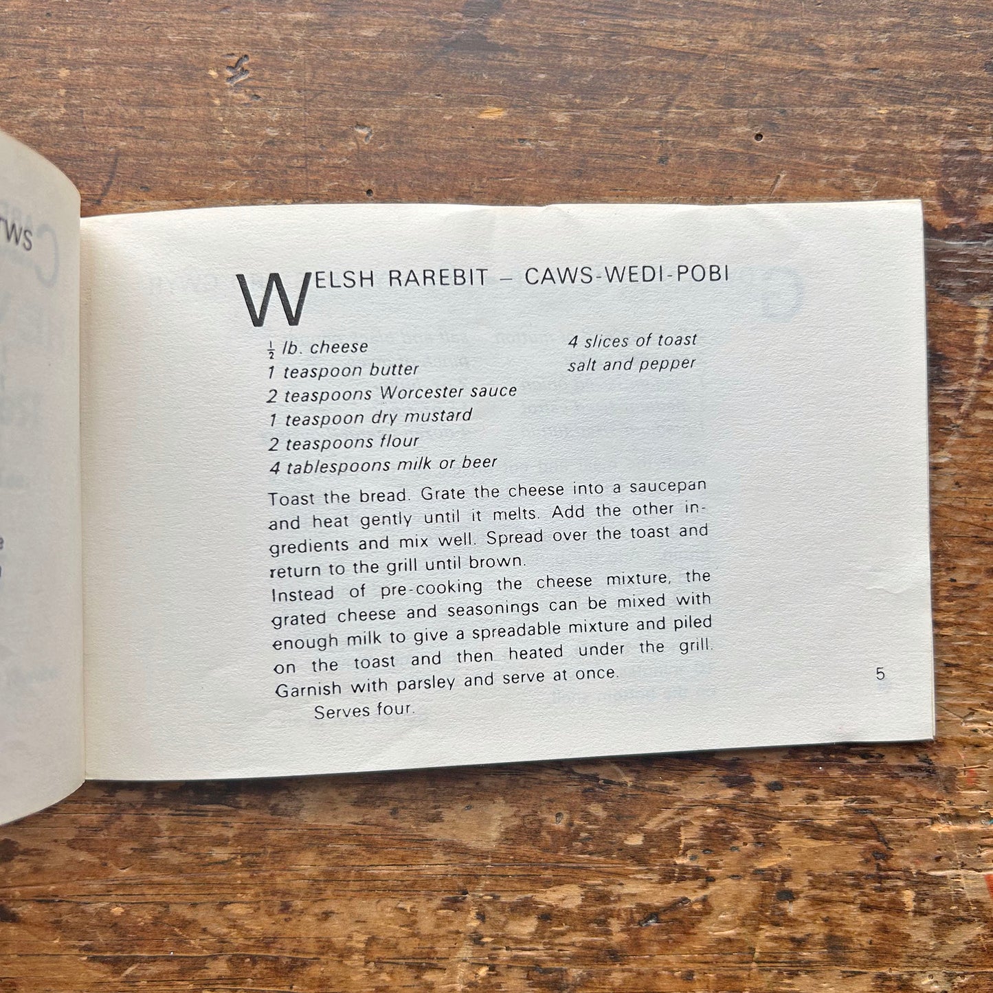 The Welsh Kitchen - Recipes from Wales - Sian Llewellyn 1979 (Preloved)