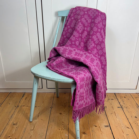 Throw / Blanket - Welsh Tapestry / Carthen Ysgafn - Caernarfon - 100% Wool - Blueberry / Pink