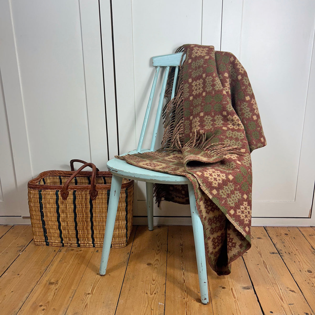 Throw / Blanket - Welsh Tapestry / Carthen Ysgafn - Caernarfon - 100% Wool - Chestnut Brown
