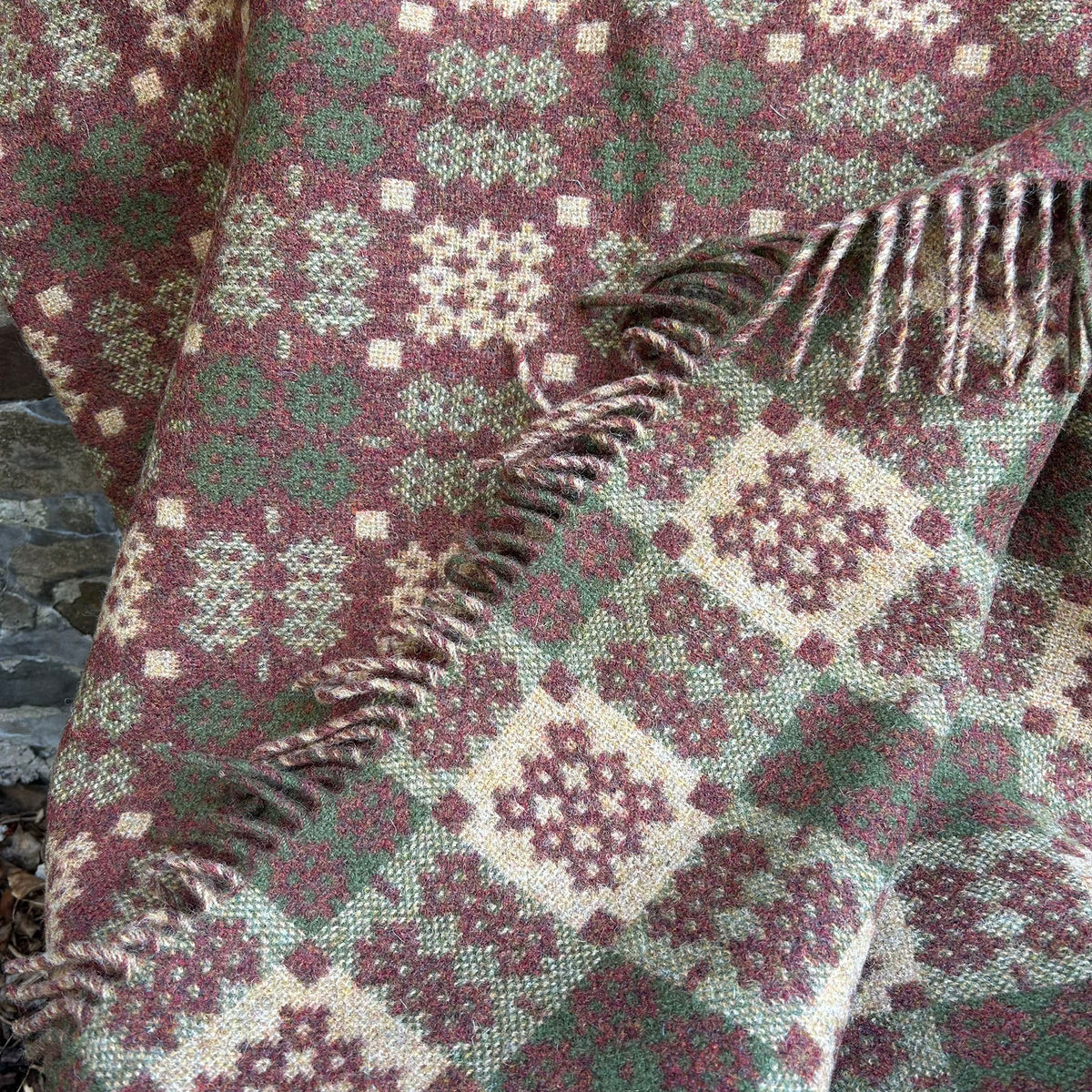 Throw / Blanket - Welsh Tapestry / Carthen Ysgafn - Caernarfon - 100% Wool - Chestnut Brown