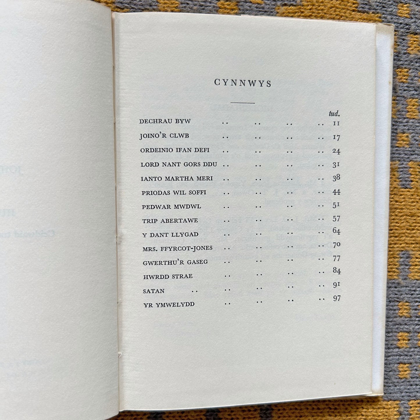 Tomos a Marged - W. J. Gruffydd - 1965 1st ed. (Preloved)