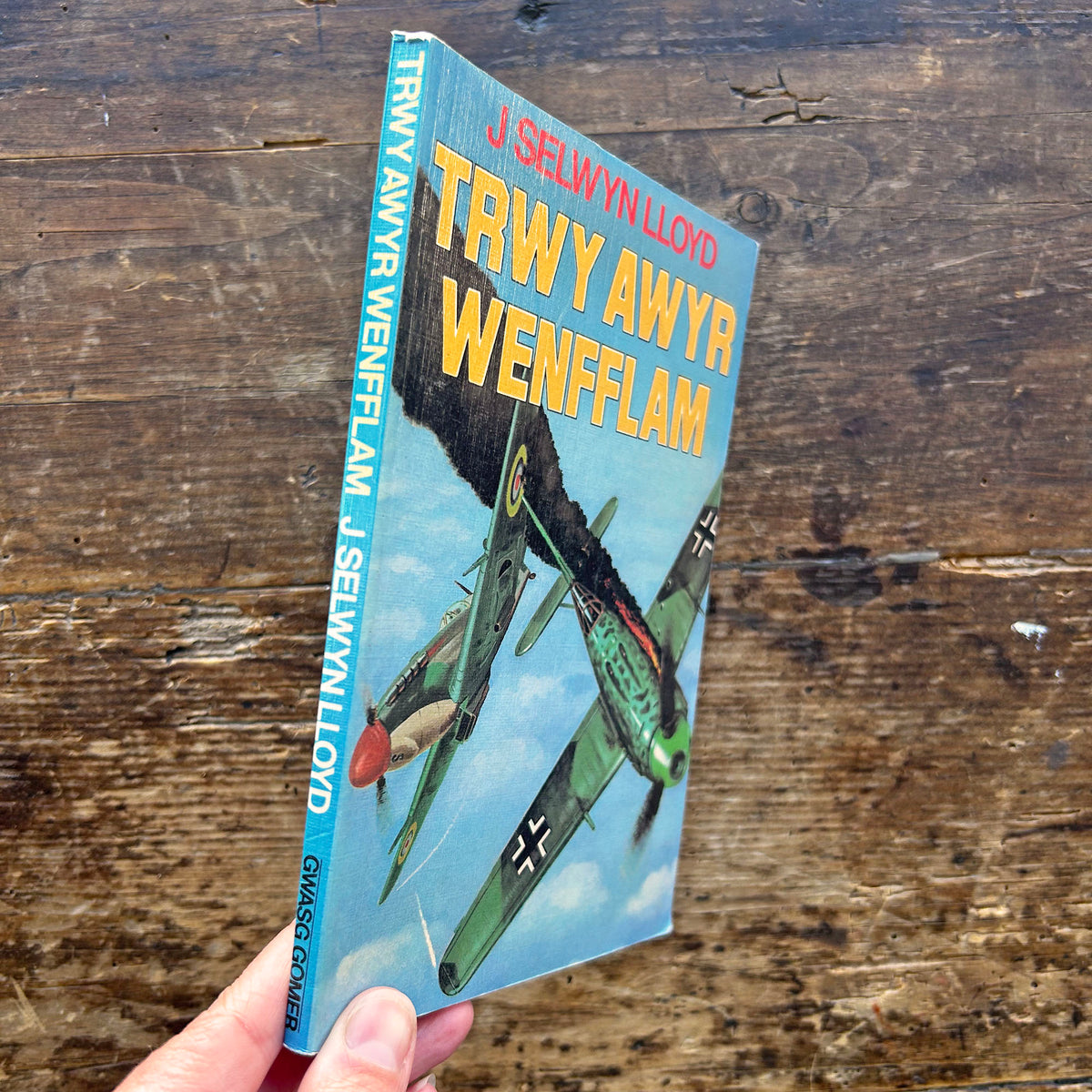 Trwy Awyr Wenfflam - J Selwyn Lloyd - 1979 1st edition (Preloved)