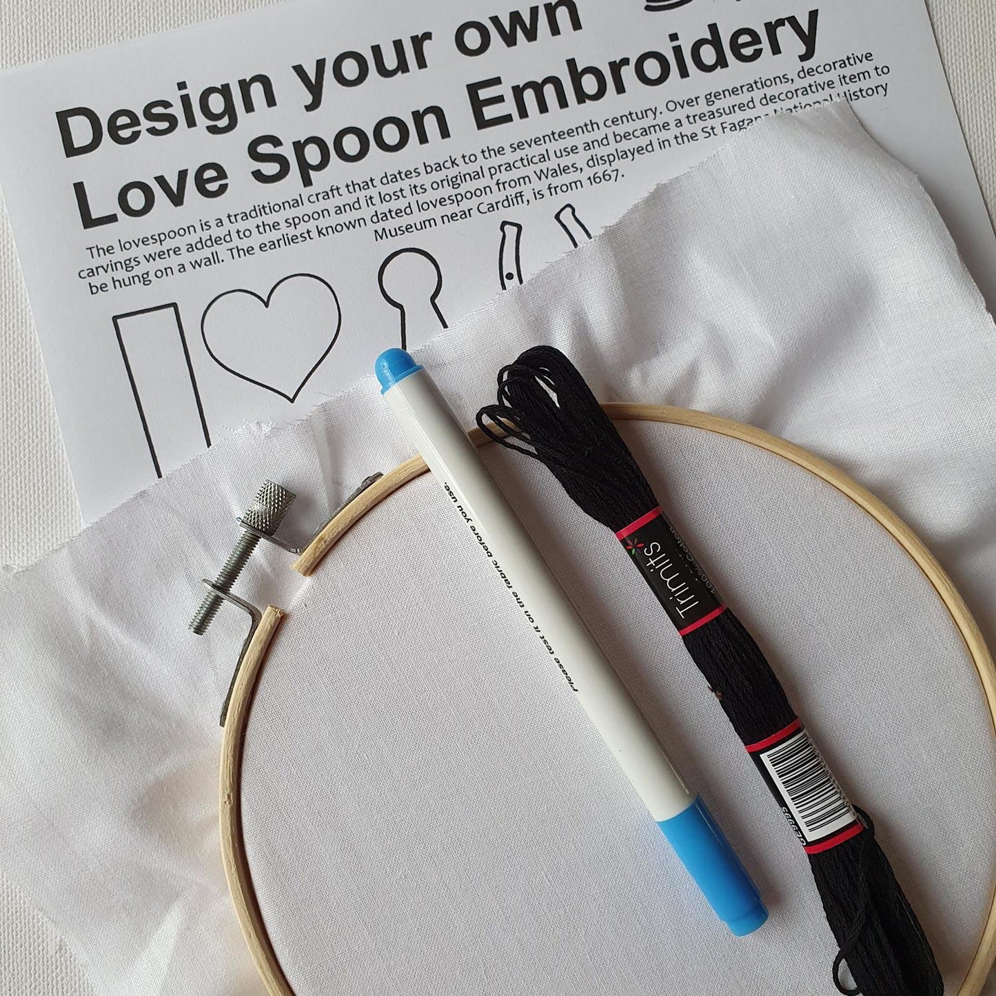 Decoration - Design / Make it Yourself - Love Spoon Embroidery Hoop