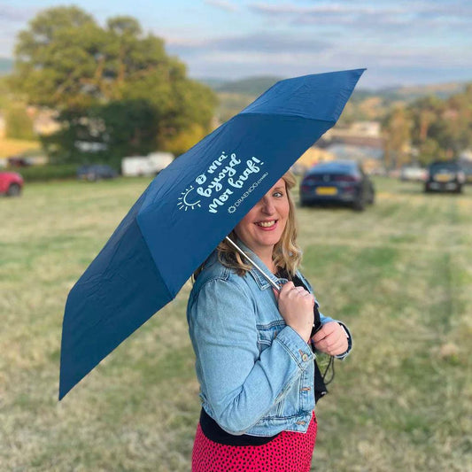 Umbrella - Welsh Language - O ma' bywyd mor braf! / Life is so sunny!