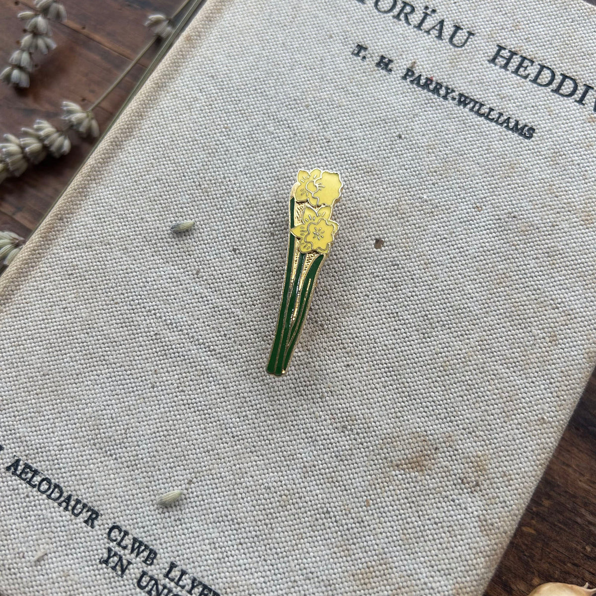 Vintage Brooch / Pin Badge - Daffodils (Preloved)