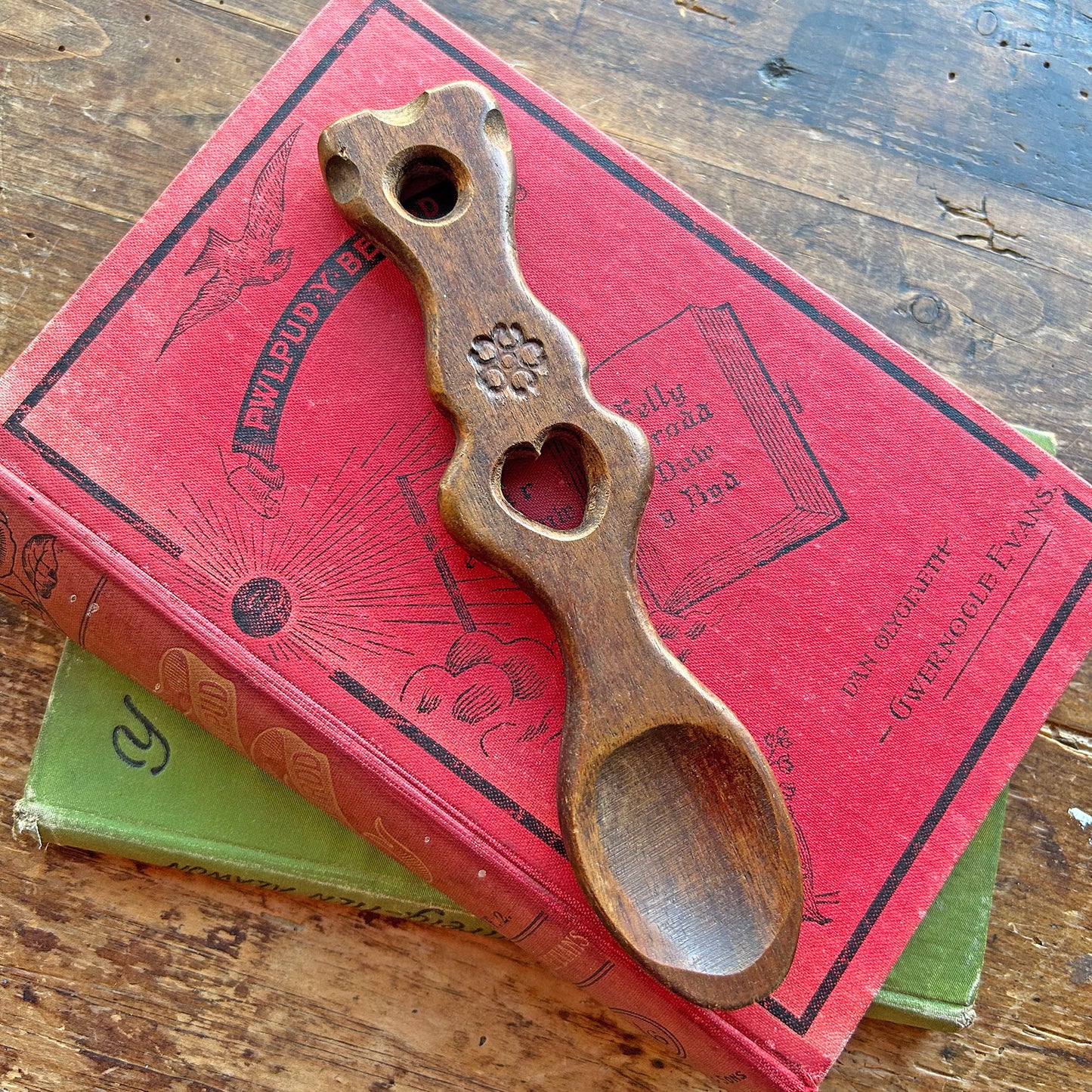 Vintage Love Spoon - Hand Carved - Flower & Heart (Preloved)