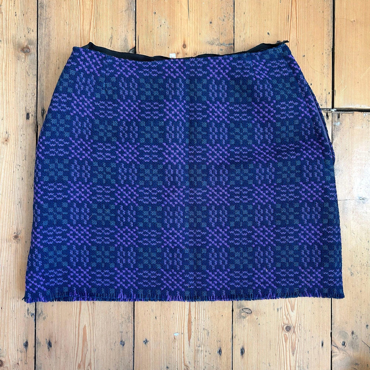 Vintage Mini Skirt - Welsh Tapestry - Wool - 1960s - XS (Preloved)