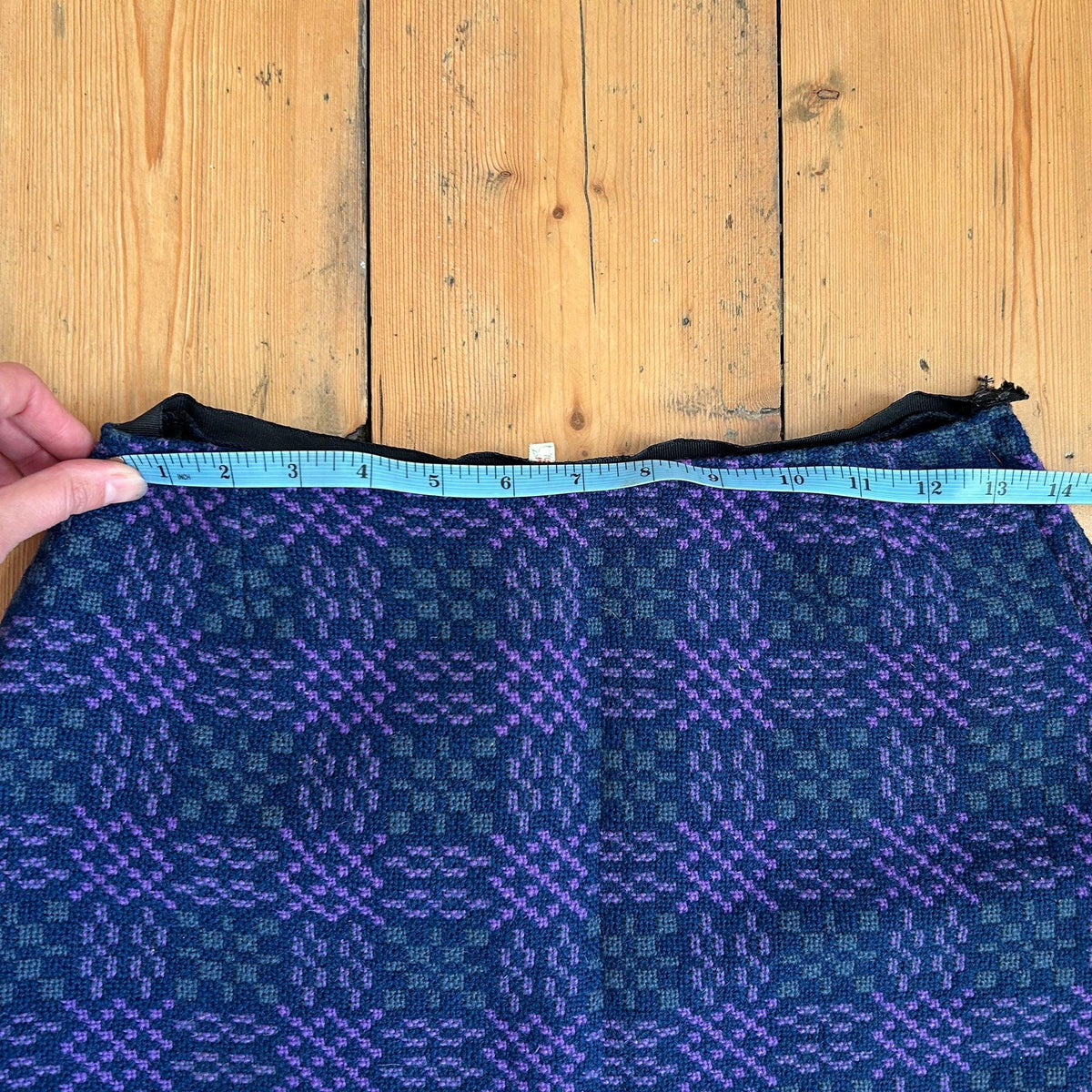 Vintage Mini Skirt - Welsh Tapestry - Wool - 1960s - XS (Preloved)