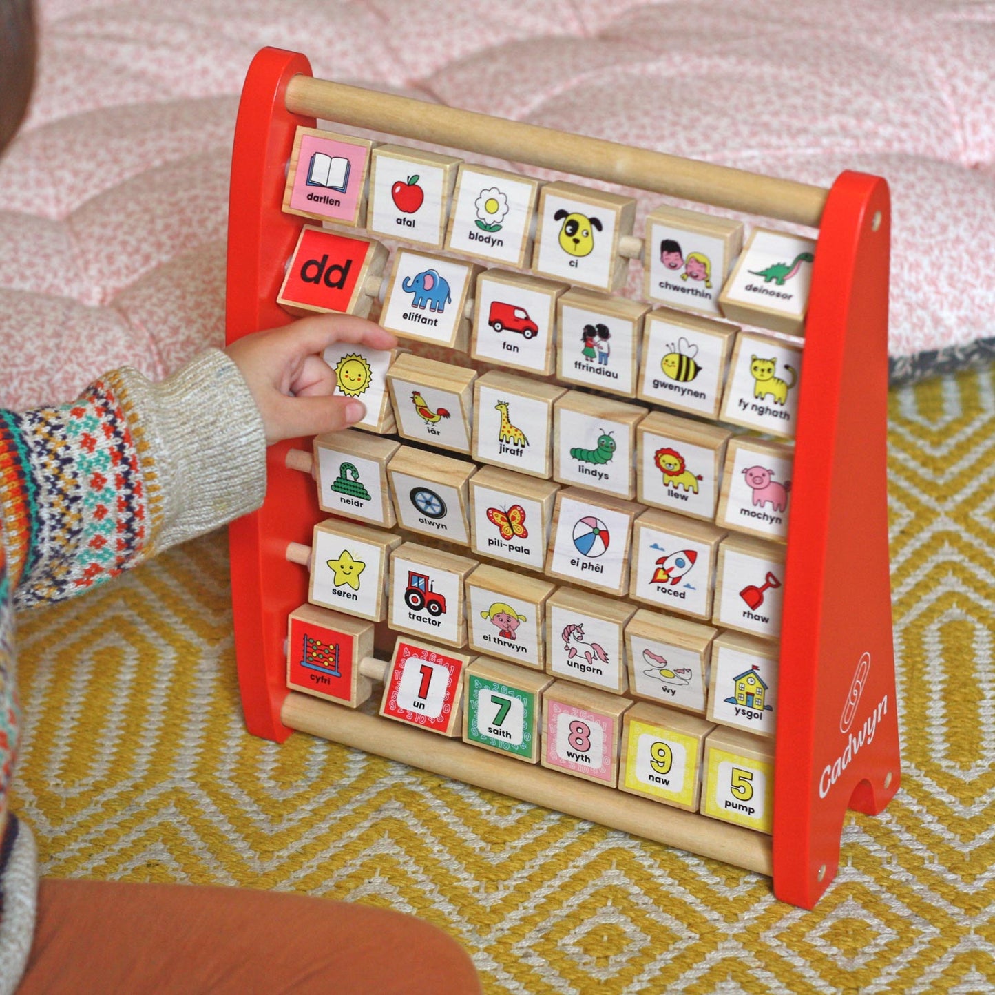 Abacus - Pren - Cymraeg - Y Wyddor & Rhifau / Alphabet & Numbers