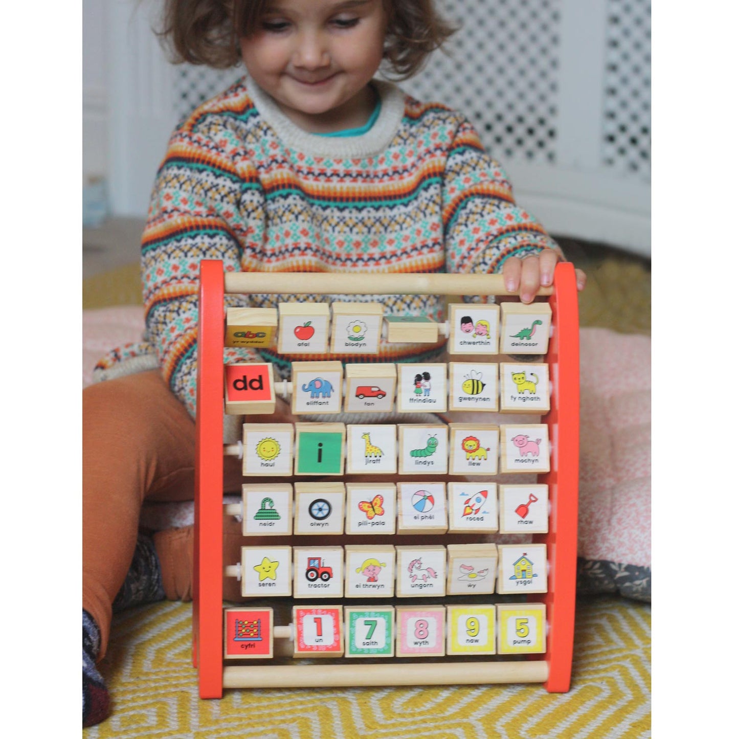 Abacus - Pren - Cymraeg - Y Wyddor & Rhifau / Alphabet & Numbers