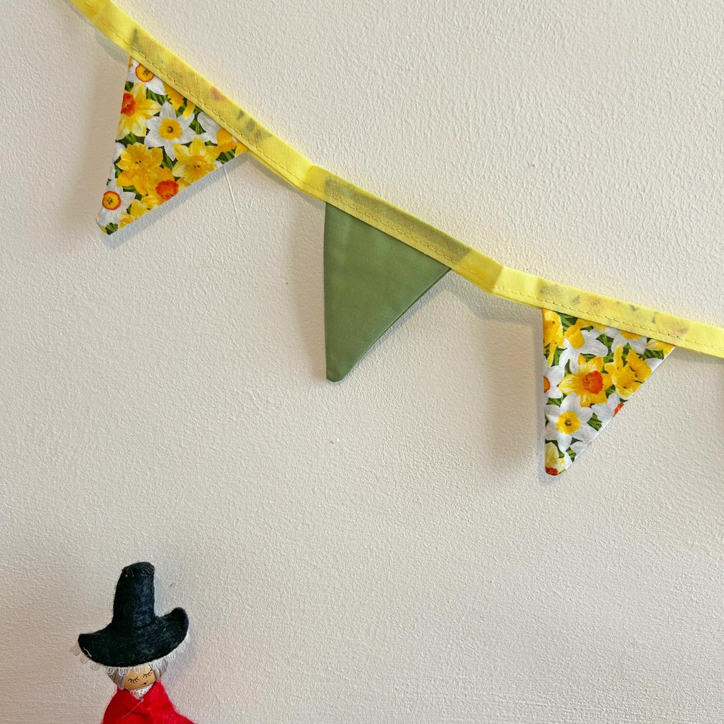Mini Bunting - Handmade - Welsh Daffodils - 1M