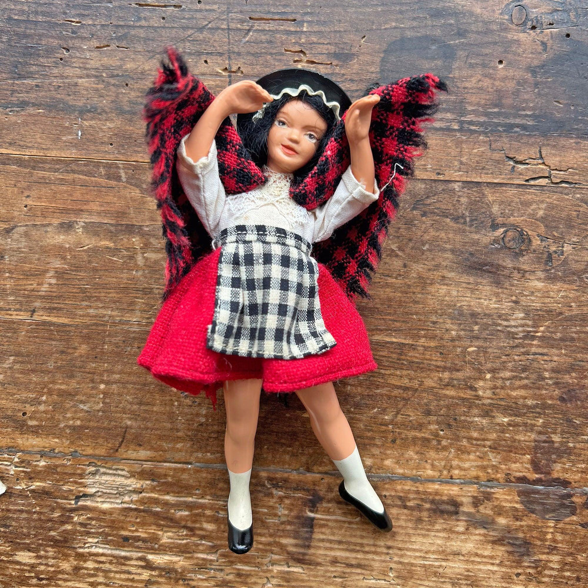 Welsh Lady Doll - Bronwen - Peggy Nisbit - Vintage 1960s (Preloved)