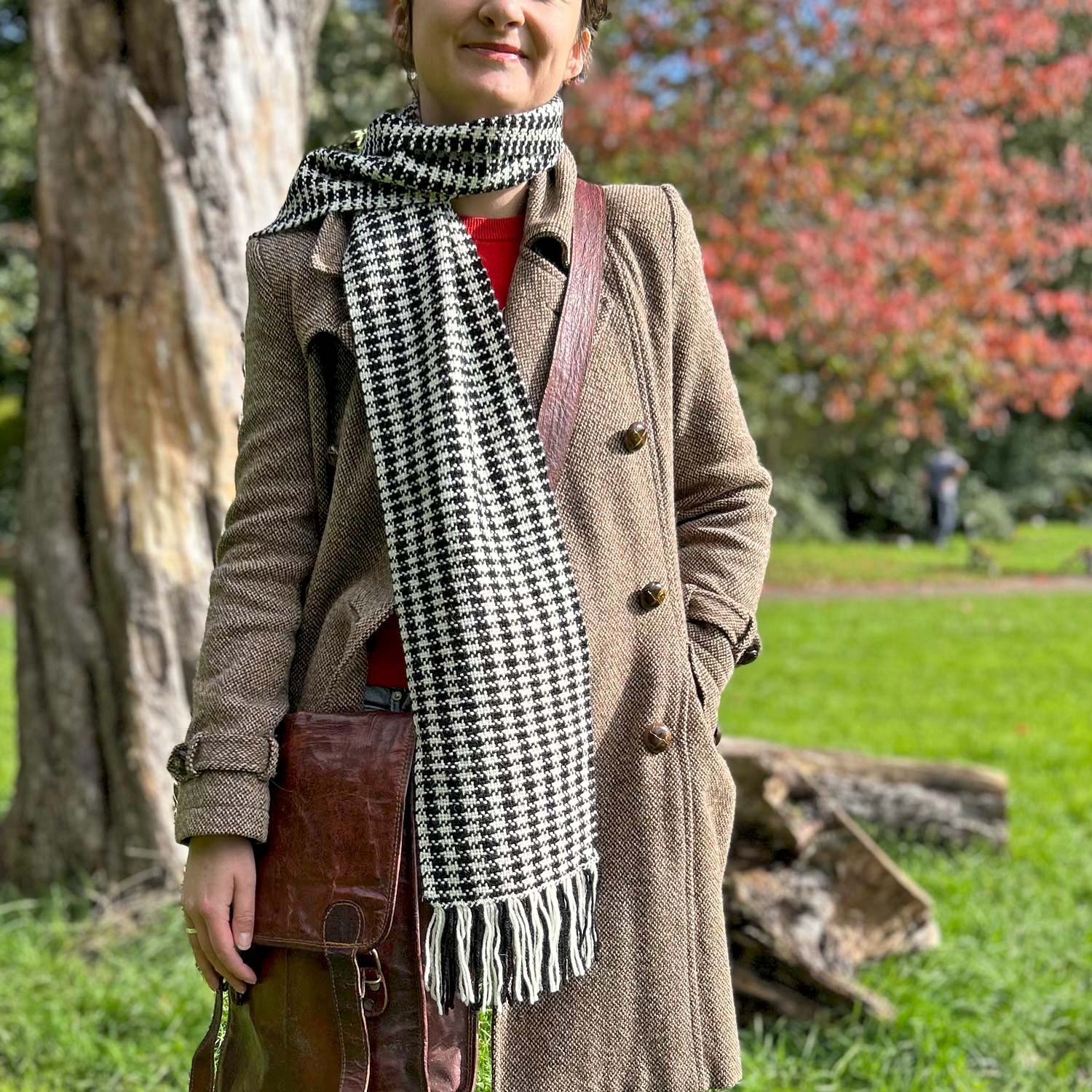 Scarf - 100% Wool - Handwoven - Welsh Checked - Black & Cream