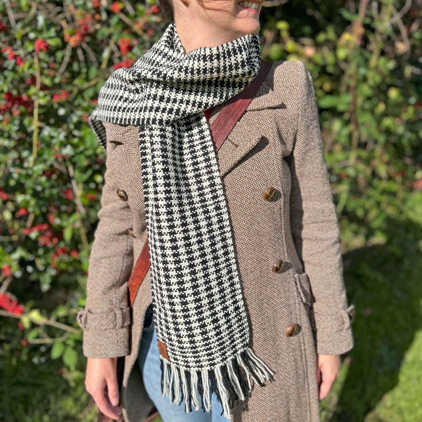 Scarf - 100% Wool - Handwoven - Welsh Checked - Black & Cream