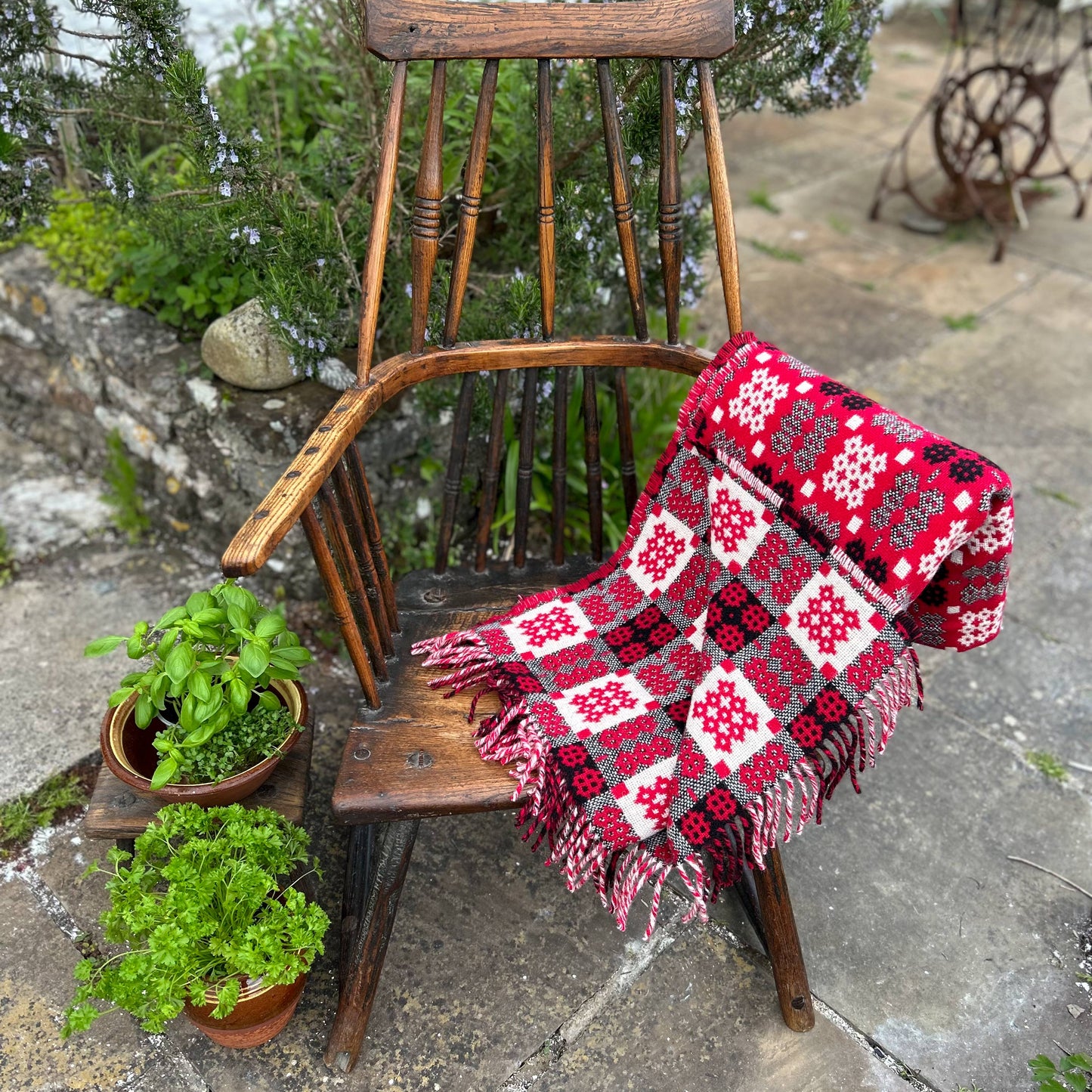 Throw / Blanket - Welsh Tapestry / Carthen Ysgafn - Caernarfon - 100% Wool - Dragon Red