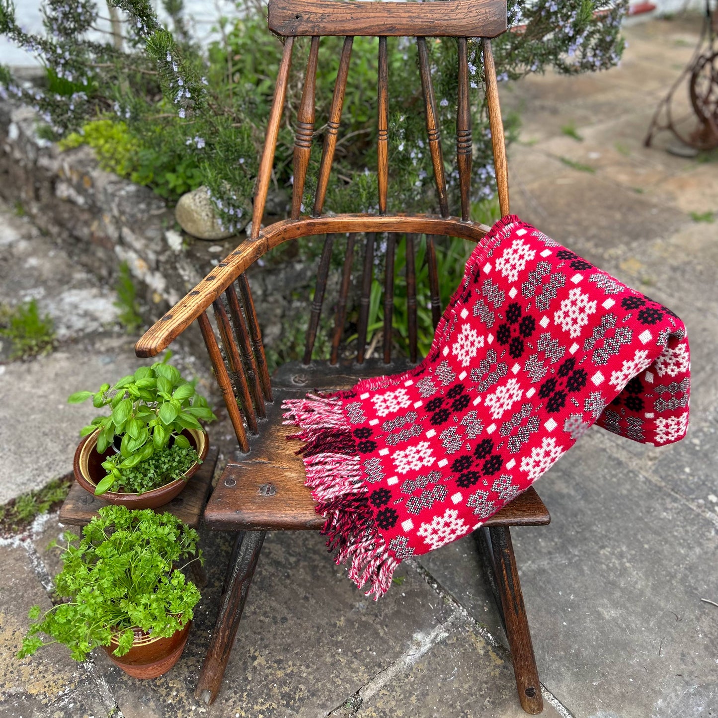 Throw / Blanket - Welsh Tapestry / Carthen Ysgafn - Caernarfon - 100% Wool - Dragon Red