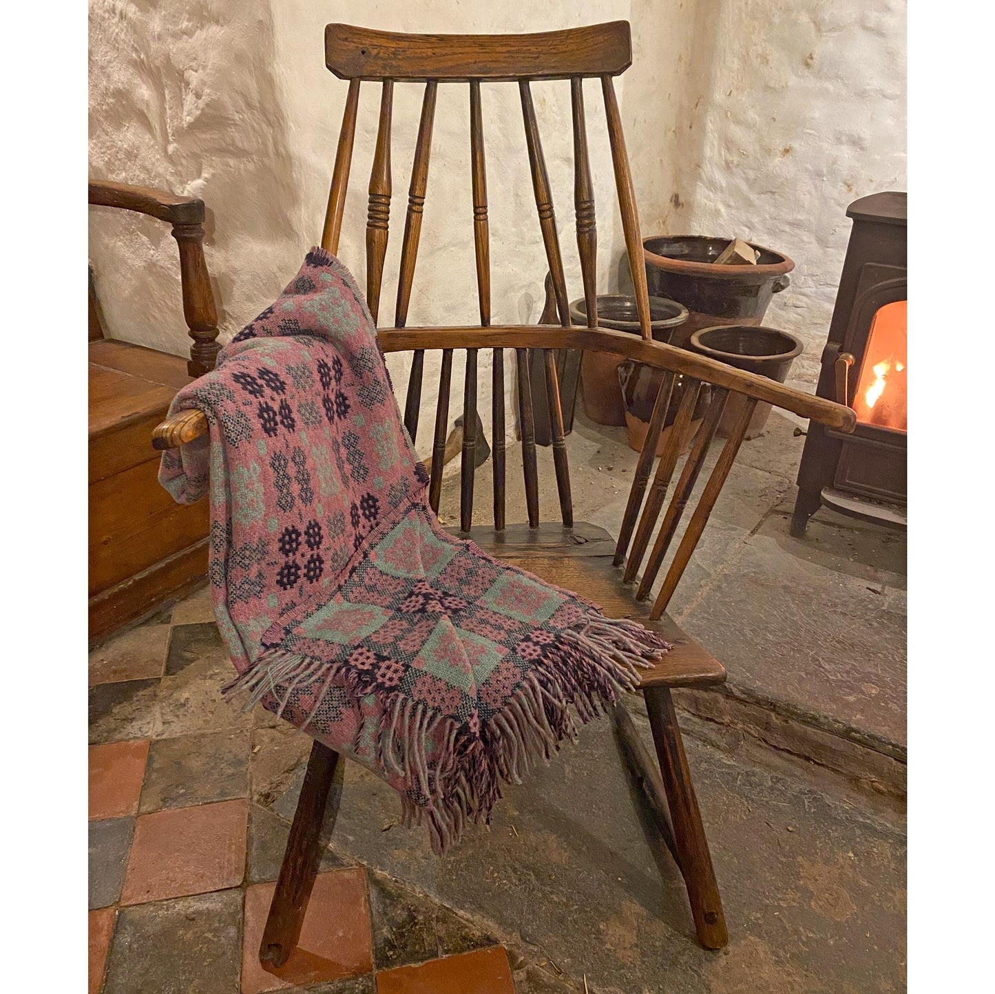 Throw / Blanket - Welsh Tapestry / Carthen Ysgafn - Caernarfon - 100% Wool - Pink & Green