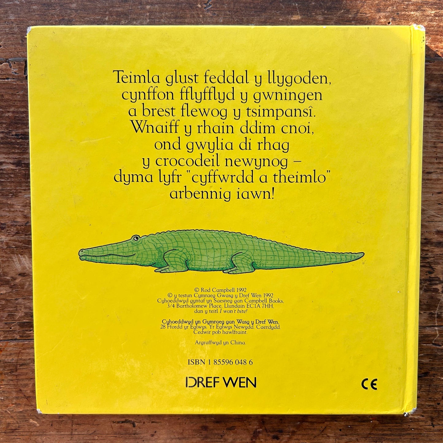 Wna i Ddim Cnoi - Cyffwrdd a Theimlo - Rod Campbell (Preloved)