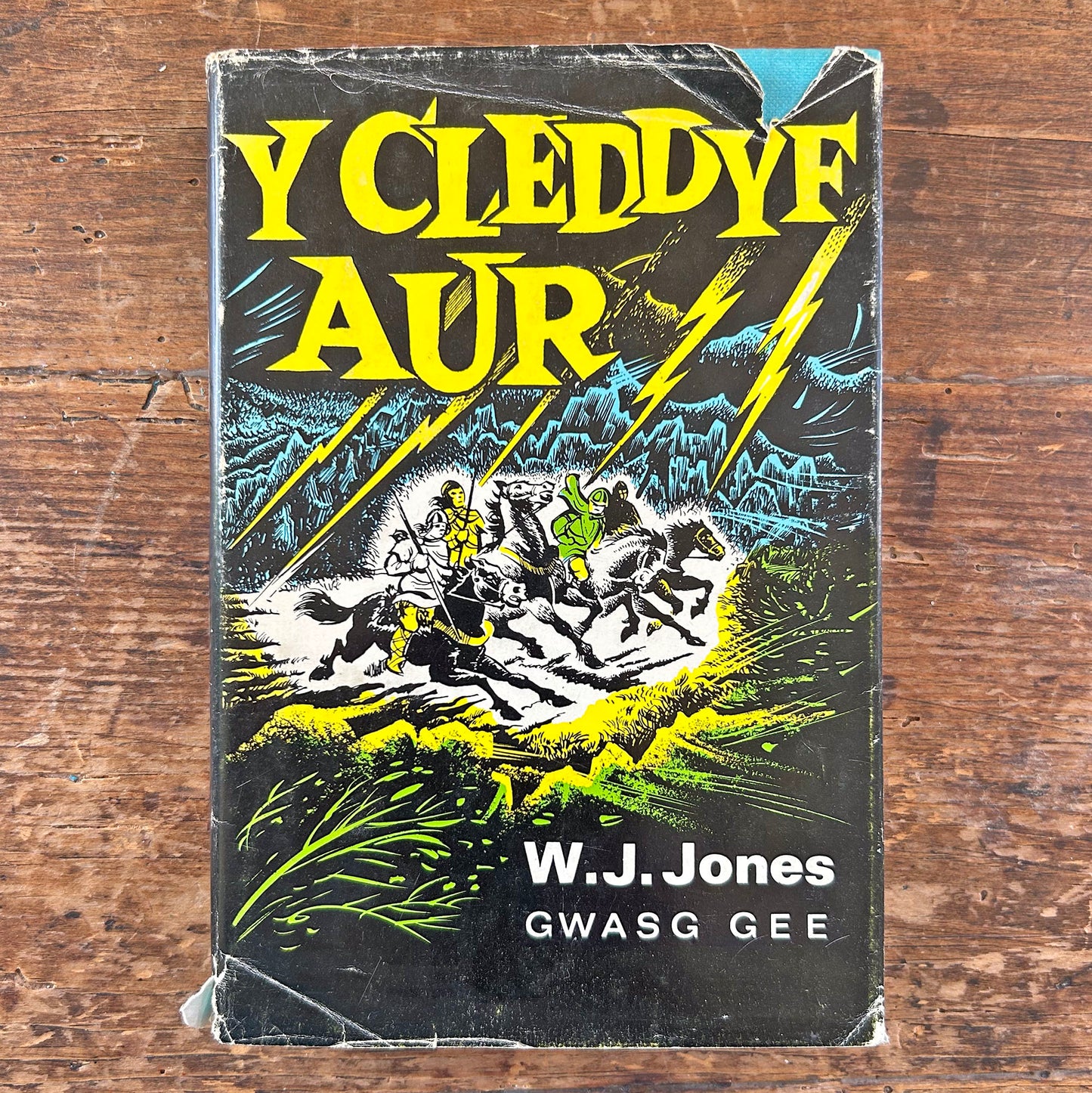 Y Cleddyf Aur - W. J. Jones (Preloved)