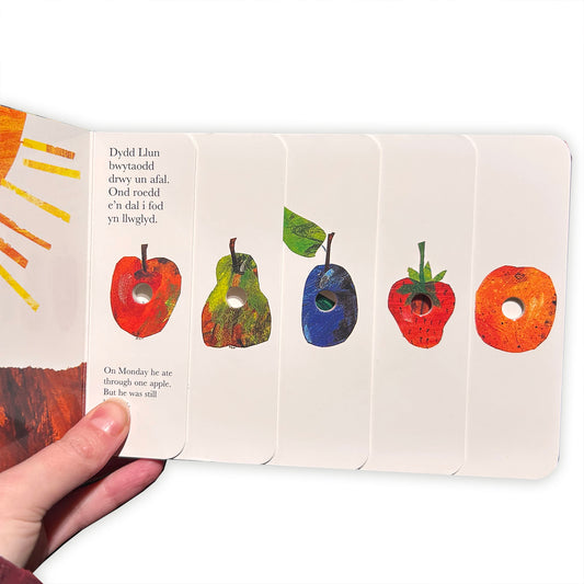 Y Lindysyn Llwglyd Iawn - The Very Hungry Caterpillar - Welsh