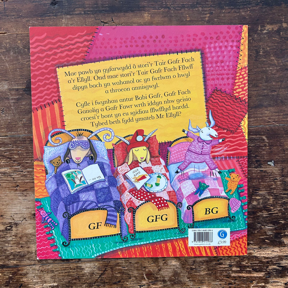 Y Tair Gafr Fach Fflwff - Rachael Mortimer and Liz Pichon (Preloved)