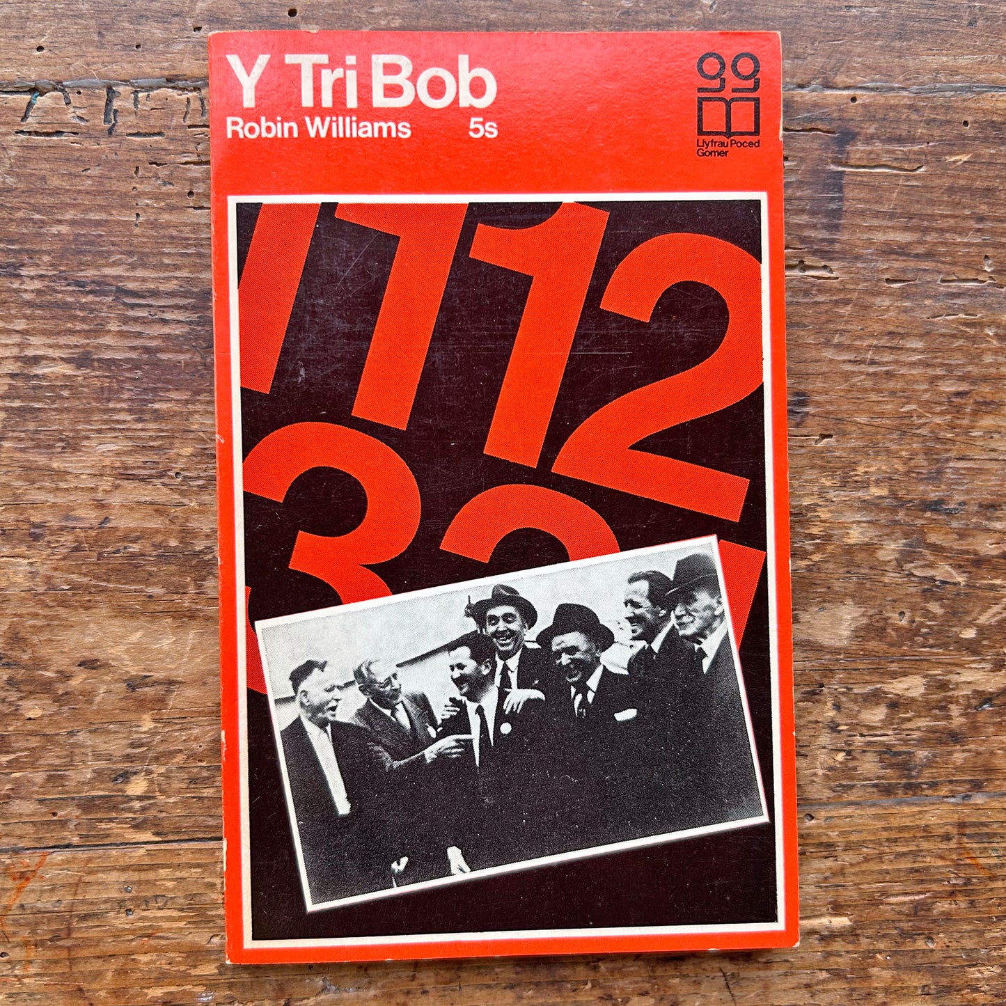 Y Tri Bob - Robin Williams - 1970 (Preloved)