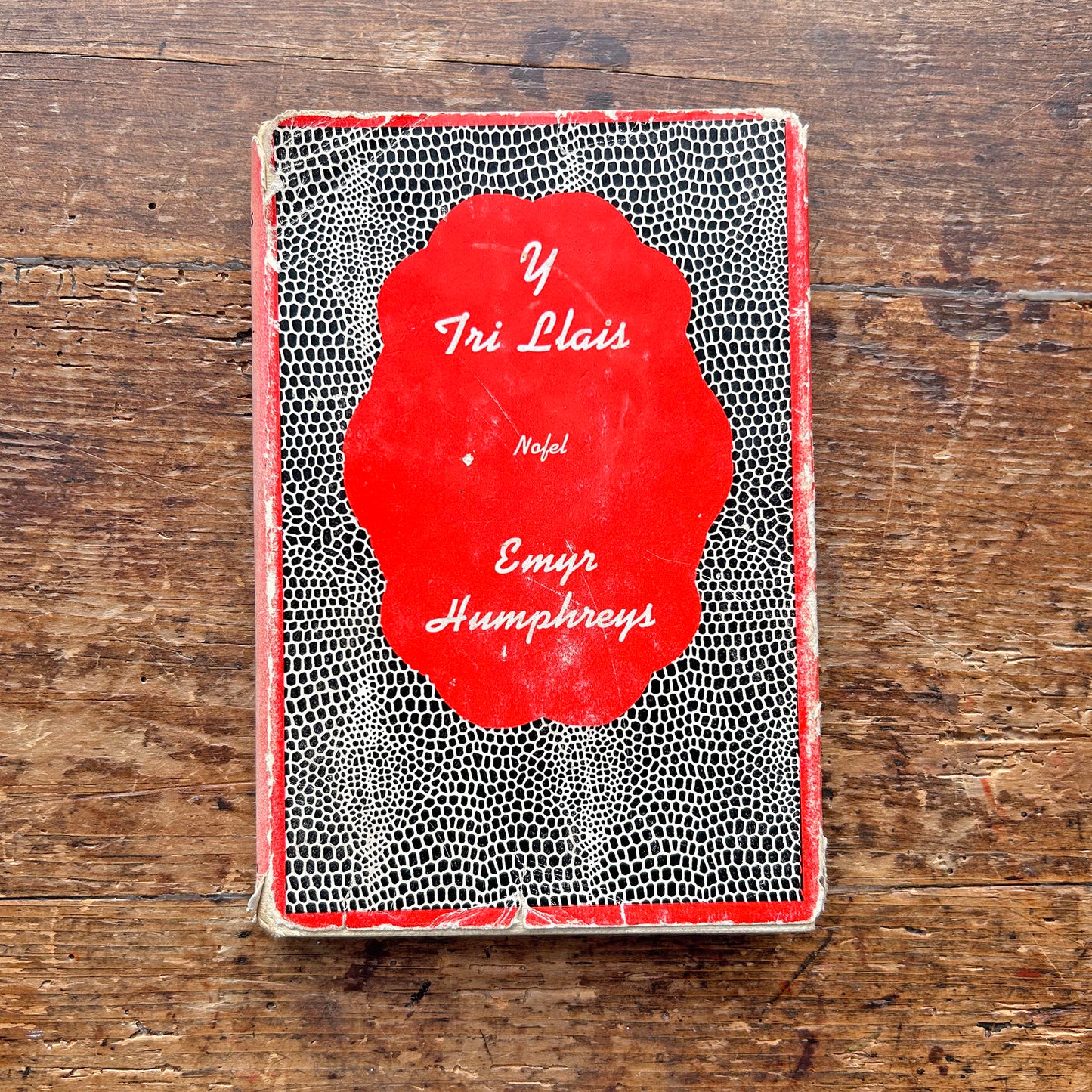 Y Tri Llais - Vintage Welsh Book - 1958 1st ed. (Preloved)