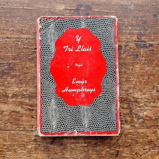 Y Tri Llais - Vintage Welsh Book - 1958 1st ed. (Preloved)