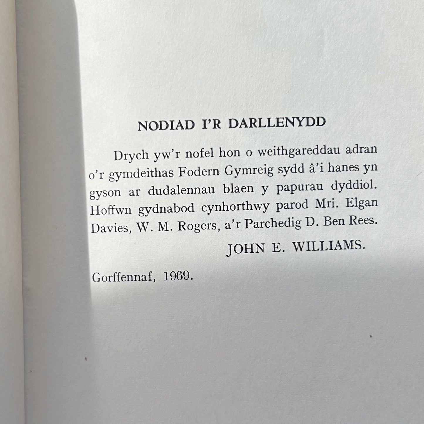 Yr Ynys Wydr - John E. Williams (Preloved)