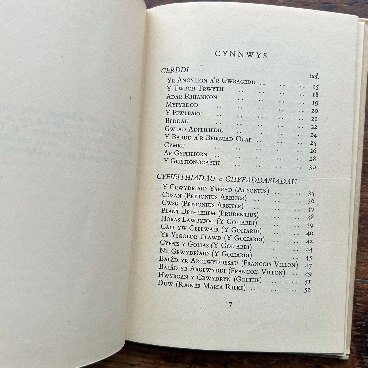 Ysgubau'r Awen - Gwenallt - Barddoniaeth 1951 (Preloved)